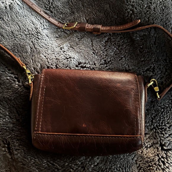 Portland Leather Metro Crossbody mini lava - Picture 3 of 4